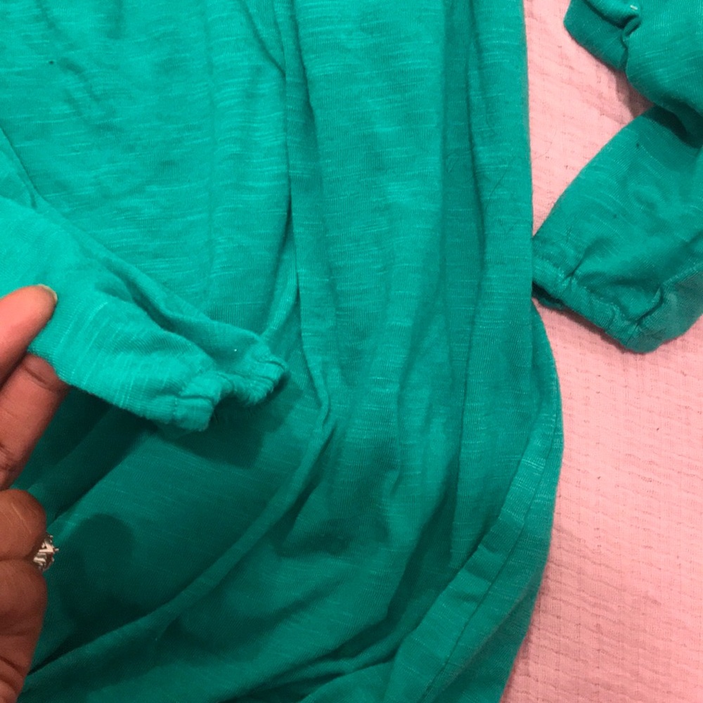 Tops - Picture 3 of 5